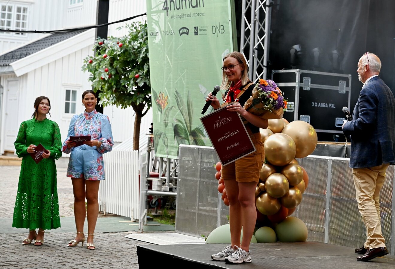 Rot Vinbar mottar pris